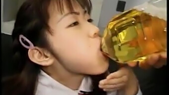 Gadis Asia Diperkosa Dengan Brutal Dan Minum Kencing Mentah Dalam Video Buatan Sendiri